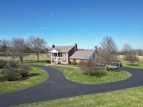 13660 Farm Road 1090, Cassville, MO 65625