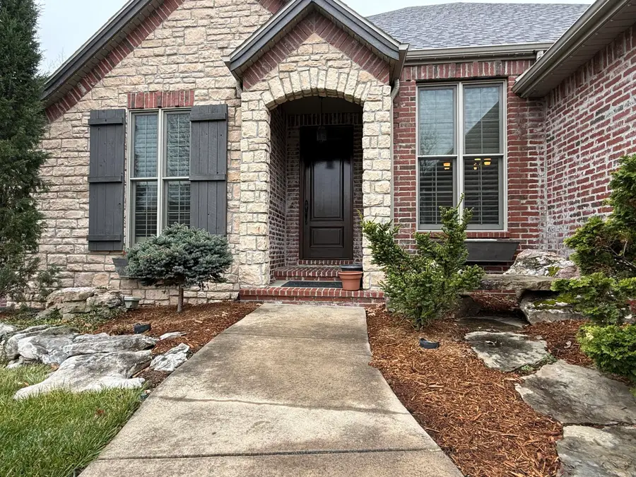 5341 S Woodfield Avenue, Springfield, MO 65810 - #2