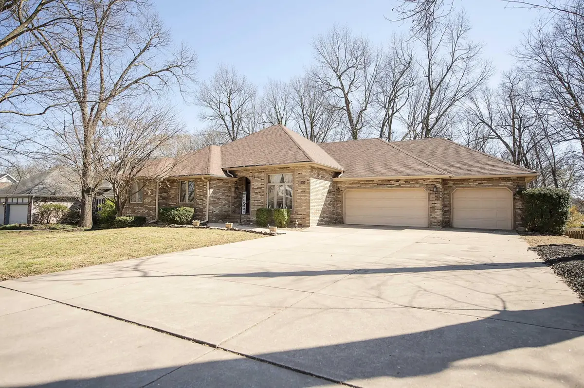 3834 E Stanford Street, Springfield, MO 65809 - #1