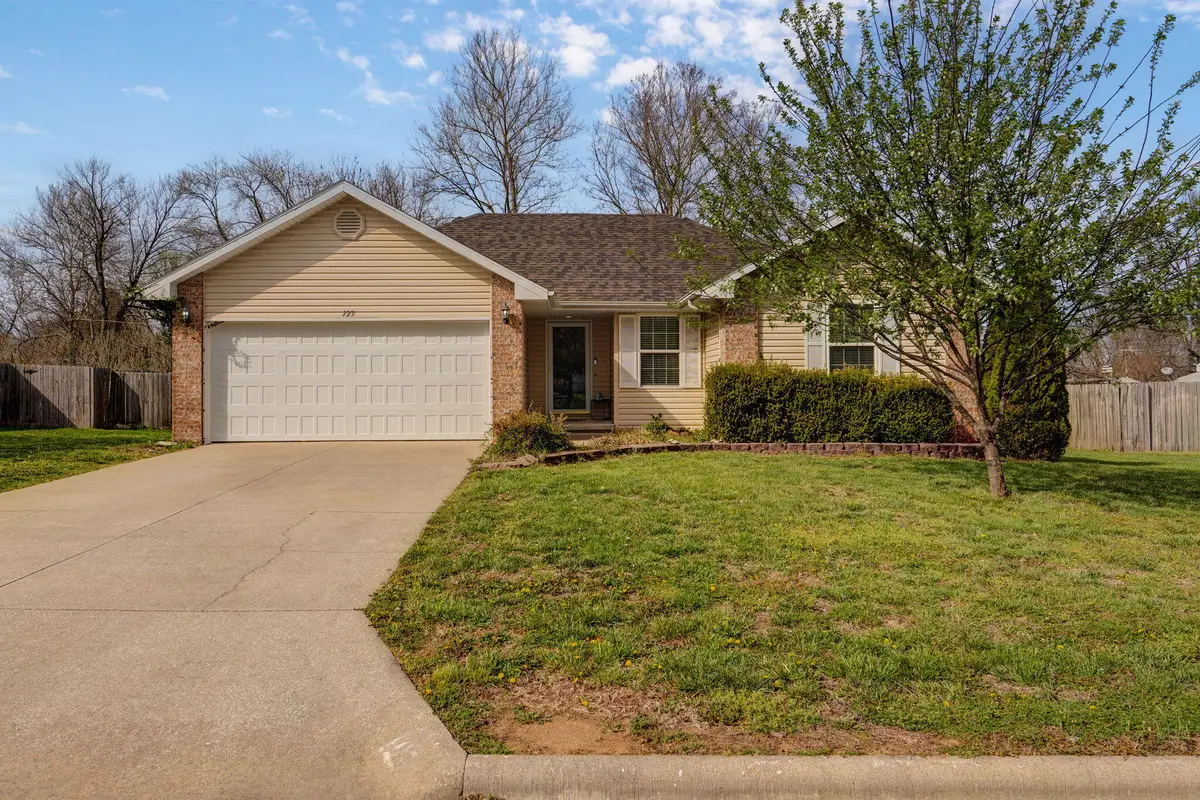 123 E Nola Drive, Clever, MO 65631 - #1