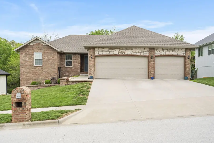 1093 E Lakota Street, Nixa, MO 65714 - #2