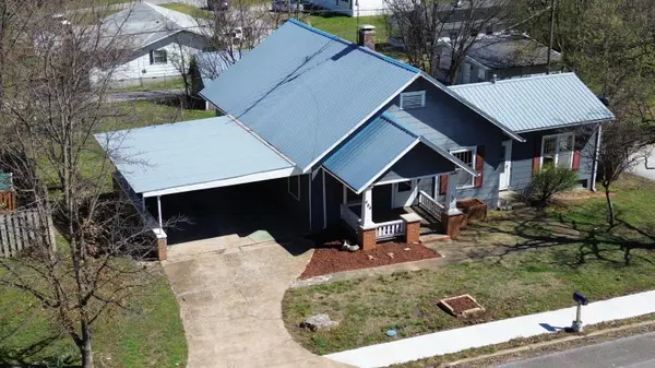 404 South Street, Stockton, MO 65785