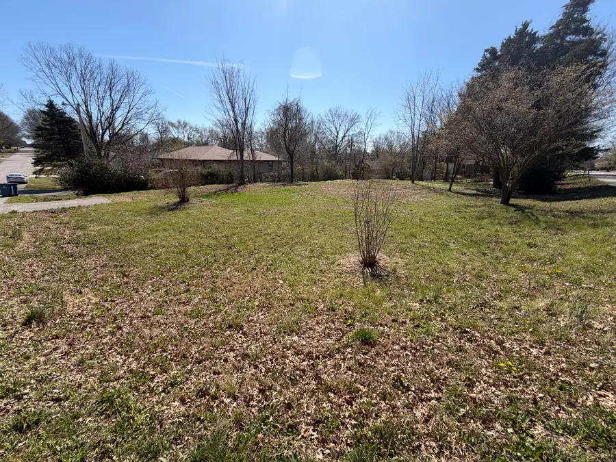 3240 W Edward Street, Springfield, MO 65810 - #3