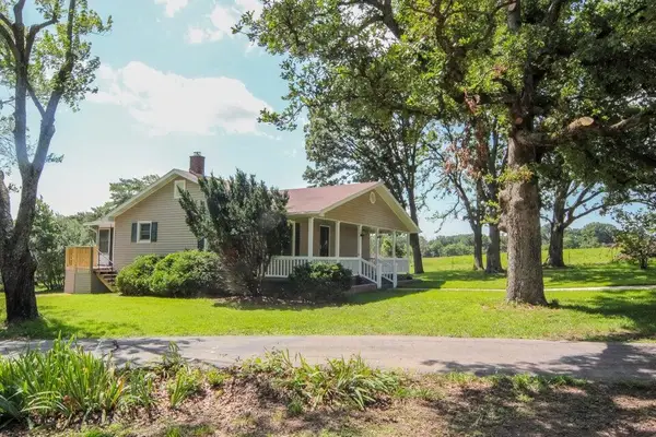 23460 E 824th Road, Humansville, MO 65674