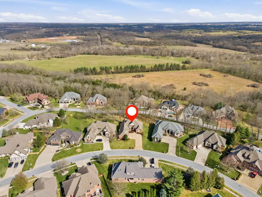 6048 S Black Oak Drive, Springfield, MO 65804 - #2