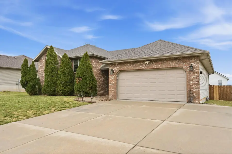 3272 N Ohara Avenue, Springfield, MO 65803 - #2