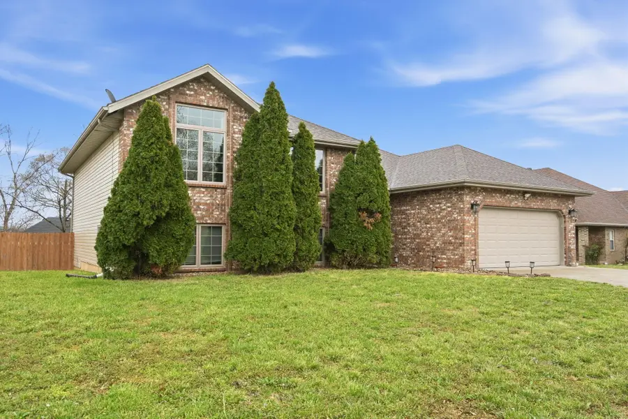 3272 N Ohara Avenue, Springfield, MO 65803 - #3