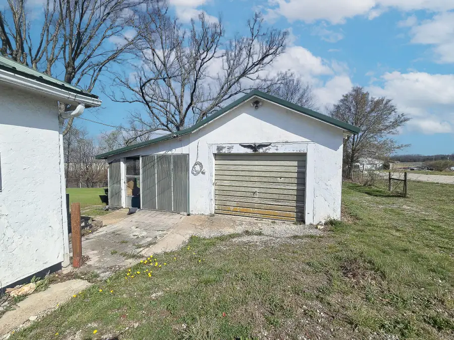 11133 East Business 60, Mountain Grove, MO 65711 - #3