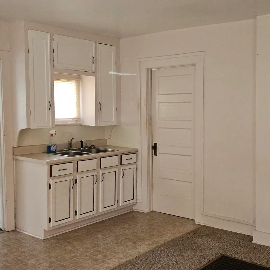 1153 S Maryland Avenue, Springfield, MO 65807 - #3