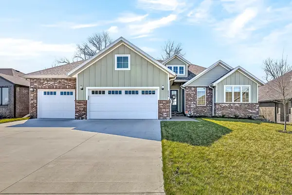 6039 S Kings Avenue, Springfield, MO 65810