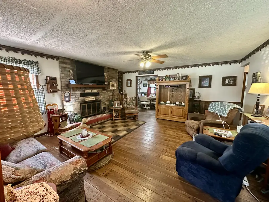 231 N Olive Street, Marshfield, MO 65706 - #2