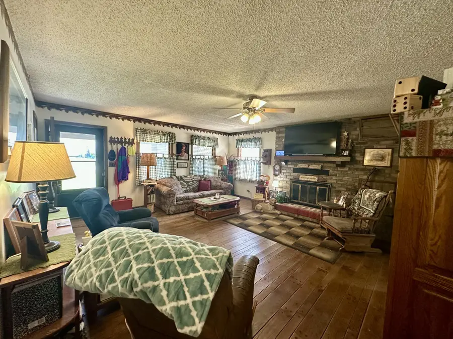 231 N Olive Street, Marshfield, MO 65706 - #3