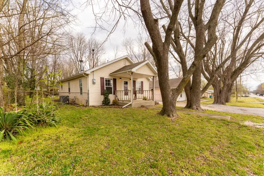 1330 N Fulbright Avenue, Springfield, MO 65802 - #3