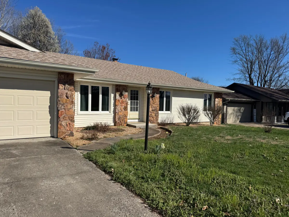 4904 S Mccann Avenue, Springfield, MO 65804 - #1