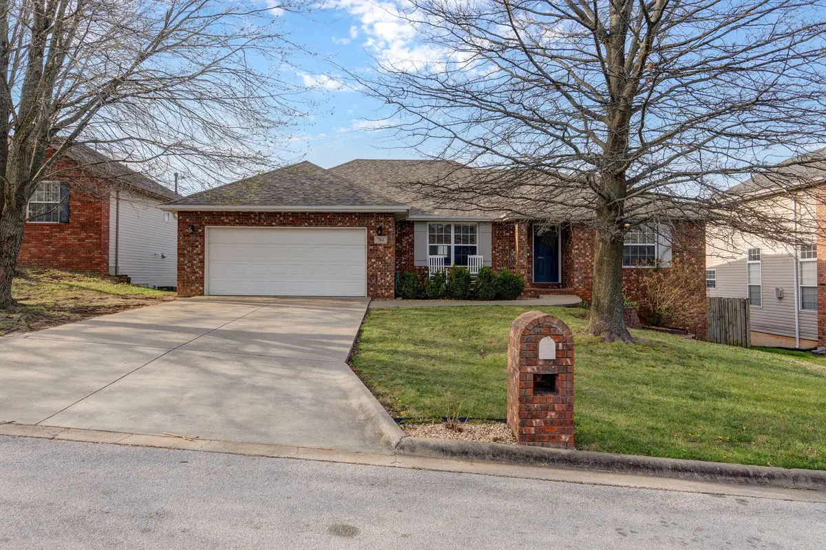 704 E Placer Mill Road, Nixa, MO 65714 - #1