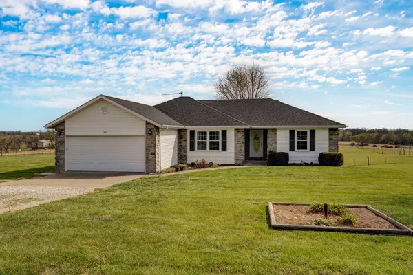 1300 Hedgpeth Road, Rogersville, MO 65742