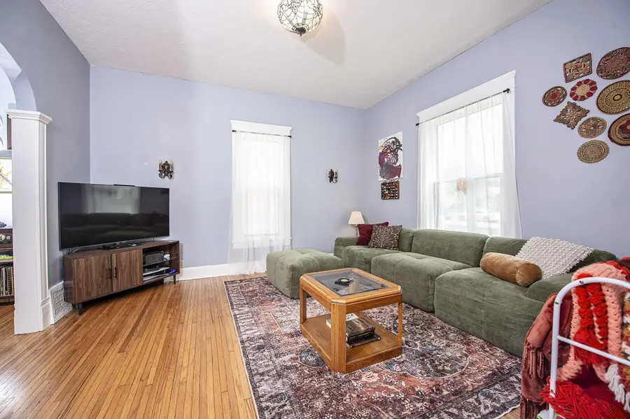 955 S Delaware Avenue, Springfield, MO 65802 - #3