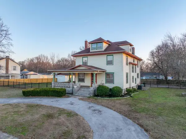 501 E Walker Street, Ash Grove, MO 65604