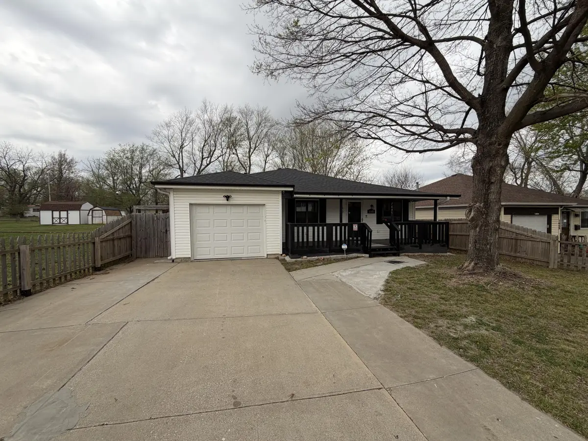 1645 N Old Orchard Avenue, Springfield, MO 65803 - #1