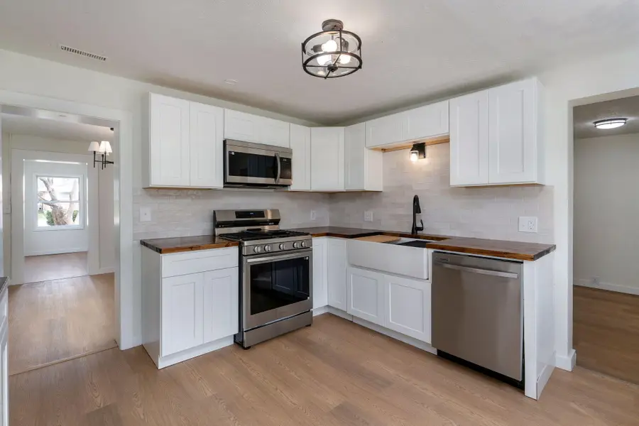 1520 E Cherokee Street, Springfield, MO 65804 - #2