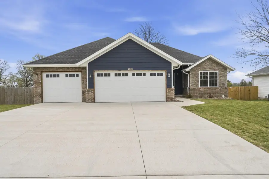520 N Stella Court, Willard, MO 65781 - #3