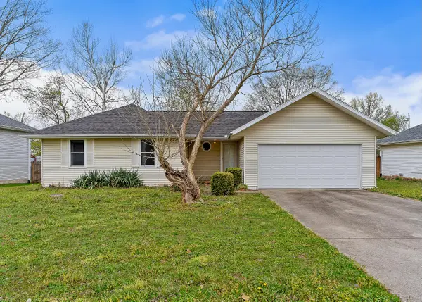 5661 S Dayton Avenue, Springfield, MO 65810