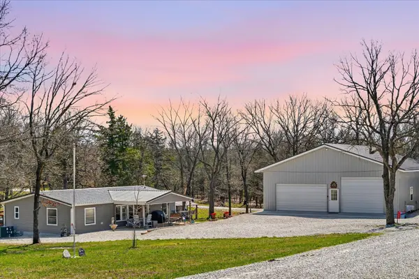 21825 W Capri, Hermitage, MO 65668