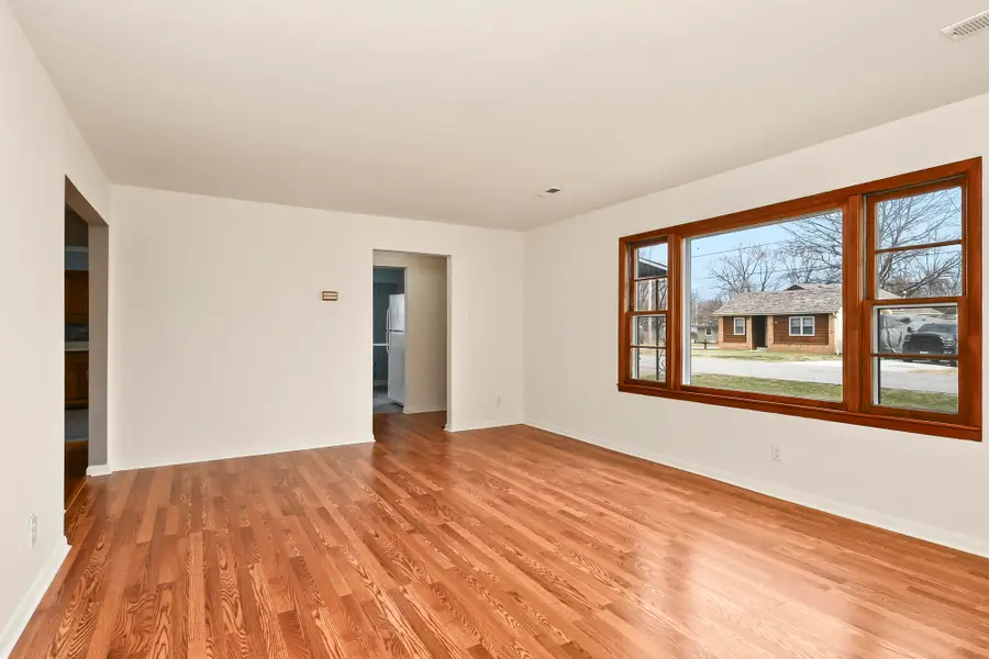 405 N Missouri Avenue, Nixa, MO 65714 - #3