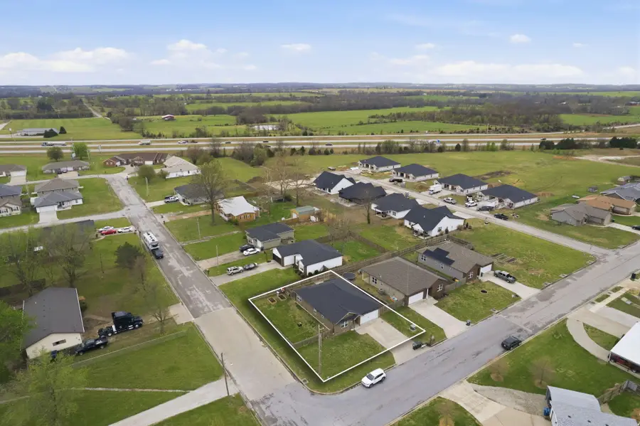 920 W Maurice Street, Bolivar, MO 65613 - #2