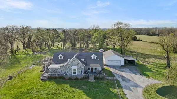 22057 State Highway 37, Cassville, MO 65625