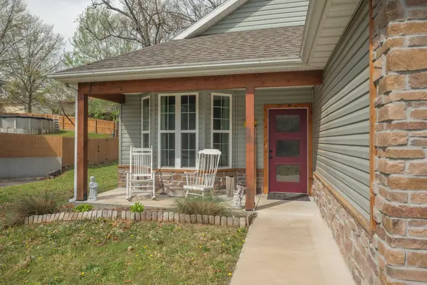 1704 Susan Place, Neosho, MO 64850