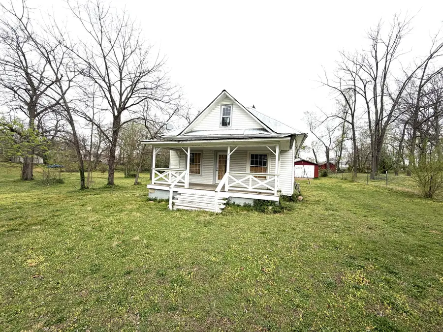 410 E 3rd Street, Mountain View, MO 65548 - #3