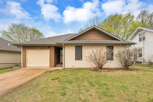 2205 N Prospect Avenue, Springfield, MO 65803