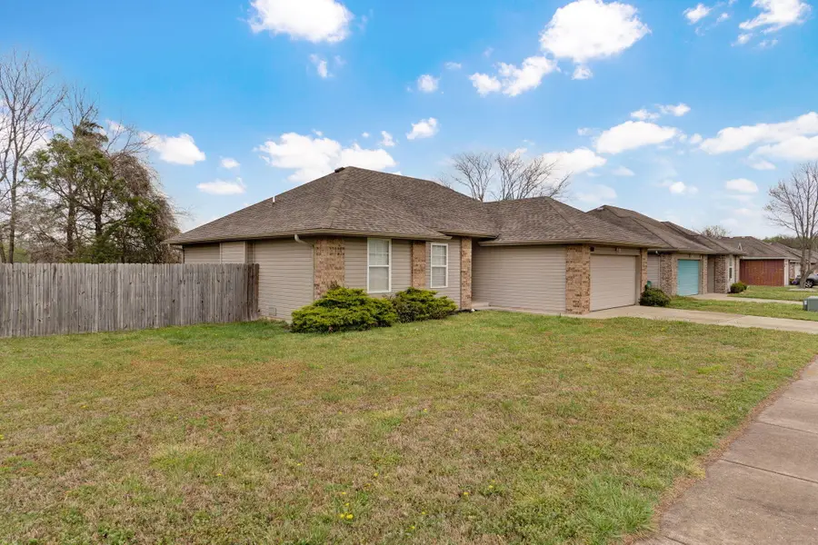 2541 W Brook Ridge Street, Springfield, MO 65803 - #2