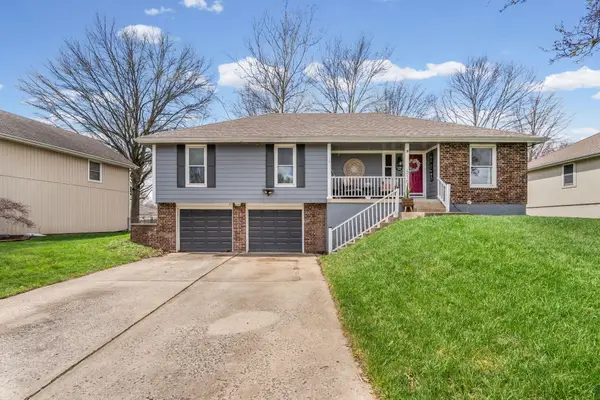 516 SE Claremont Street, Lees Summit, MO 64063