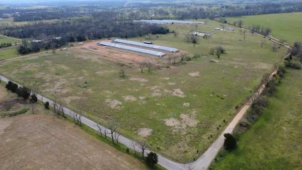 Address Withheld By Seller, Cassville, MO 65625