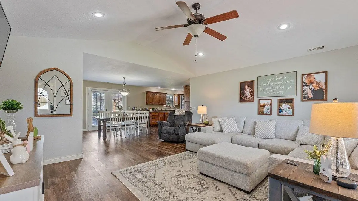 11074 Iris Road, Neosho, MO 64850 - #1