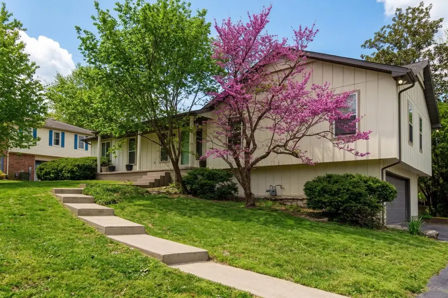 2541 S Brandon Avenue, Springfield, MO 65809 - #2