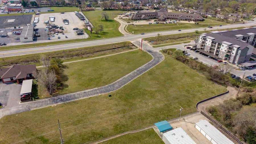 525 W Sunset Street, Springfield, MO 65807 - #2