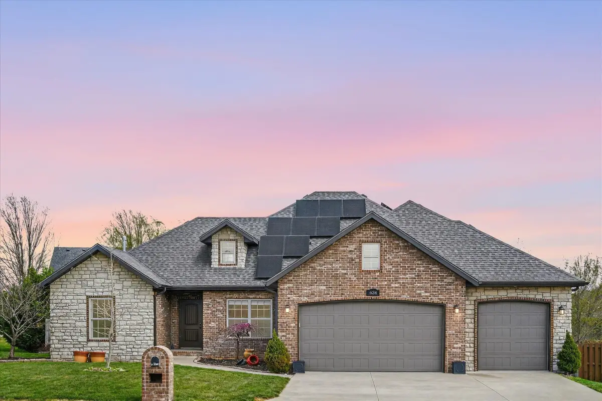 634 N Rockingham Avenue, Nixa, MO 65714 - #1