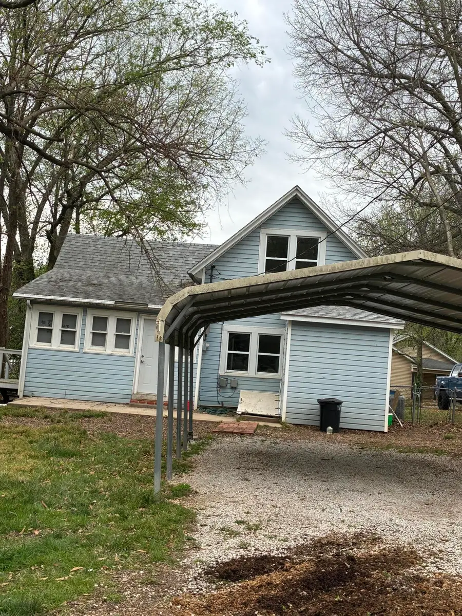 814 S Nettleton Avenue, Springfield, MO 65806 - #2