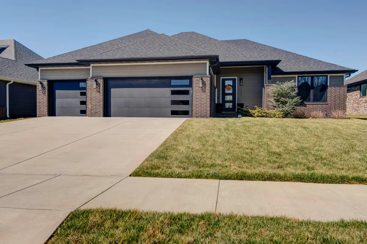 6085 S Maryland Avenue, Springfield, MO 65810 - #1