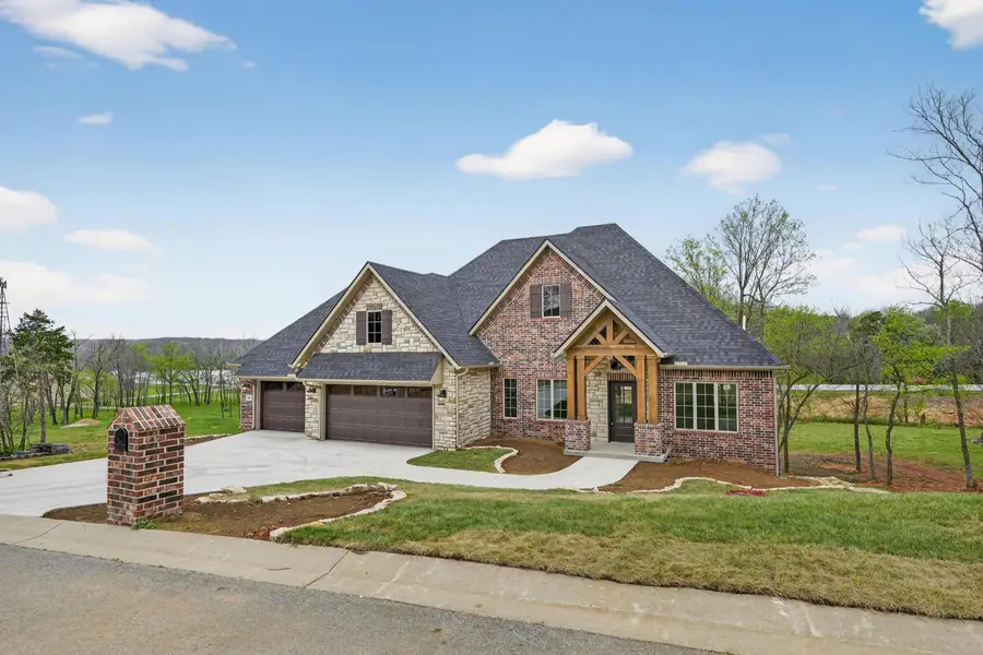 108 Whispering Oaks Drive, Joplin, MO 64804 - #2