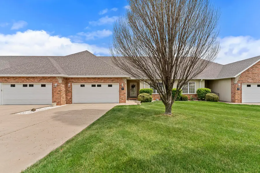 1398 N Sandy Creek Circle #4, Nixa, MO 65714 - #3