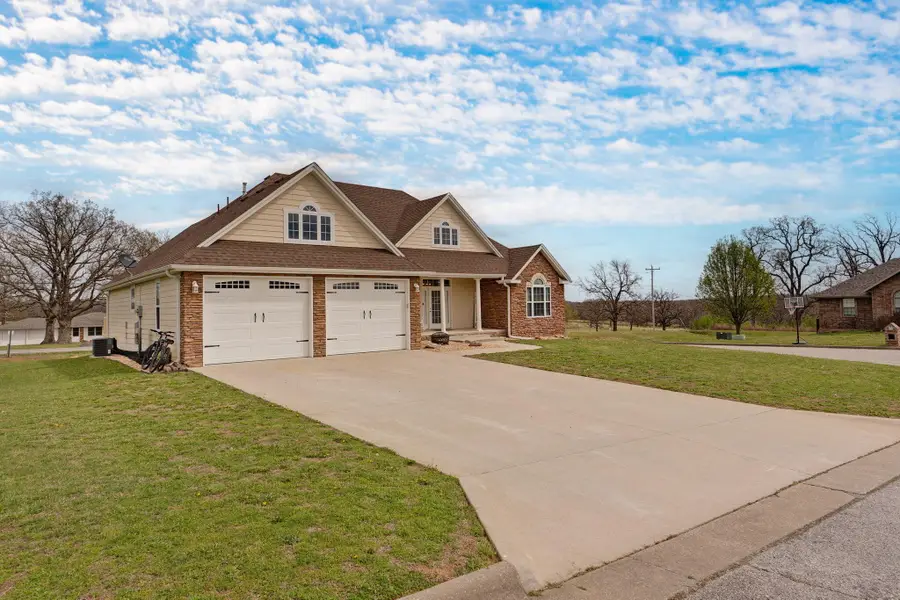 1485 Knightsbridge Road, Marshfield, MO 65706 - #2