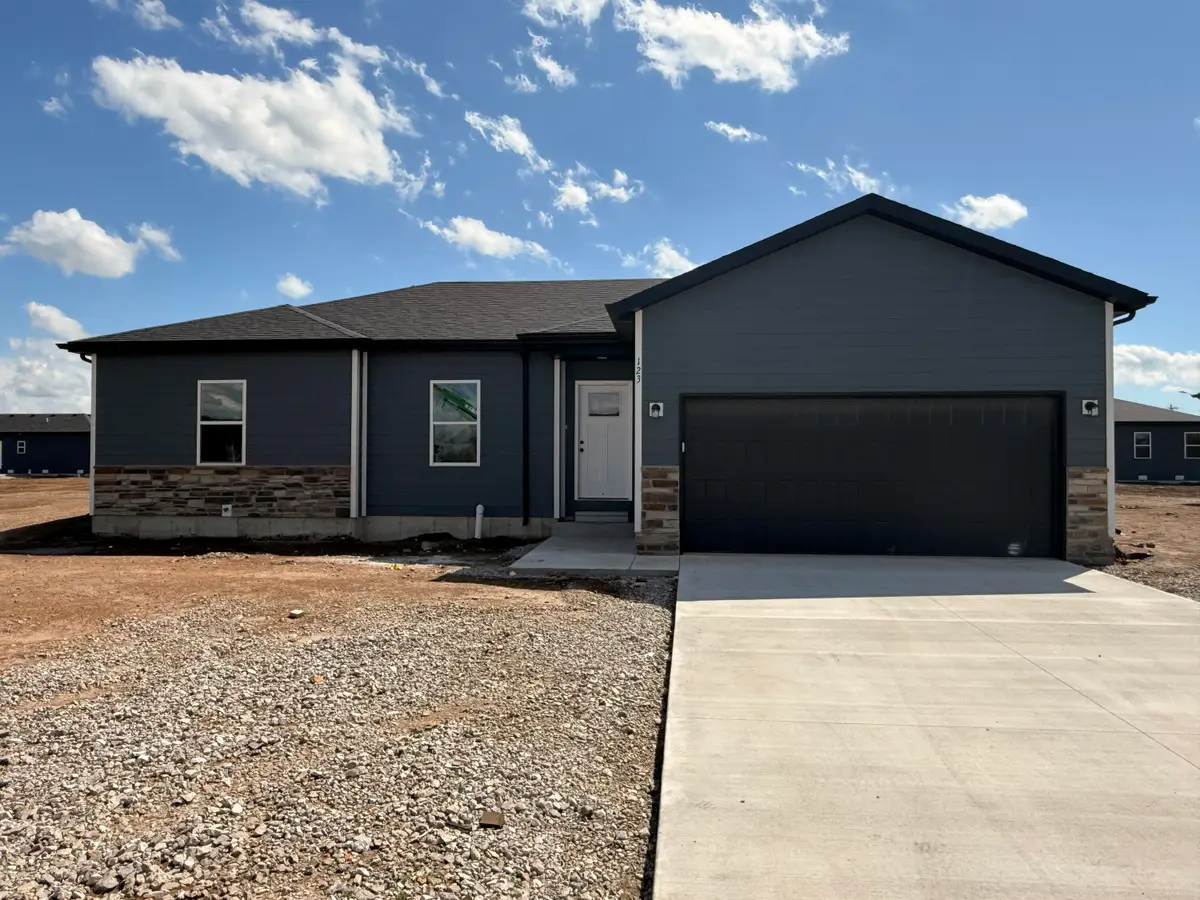 123 Bailey Drive, Mount Vernon, MO 65712 - #1