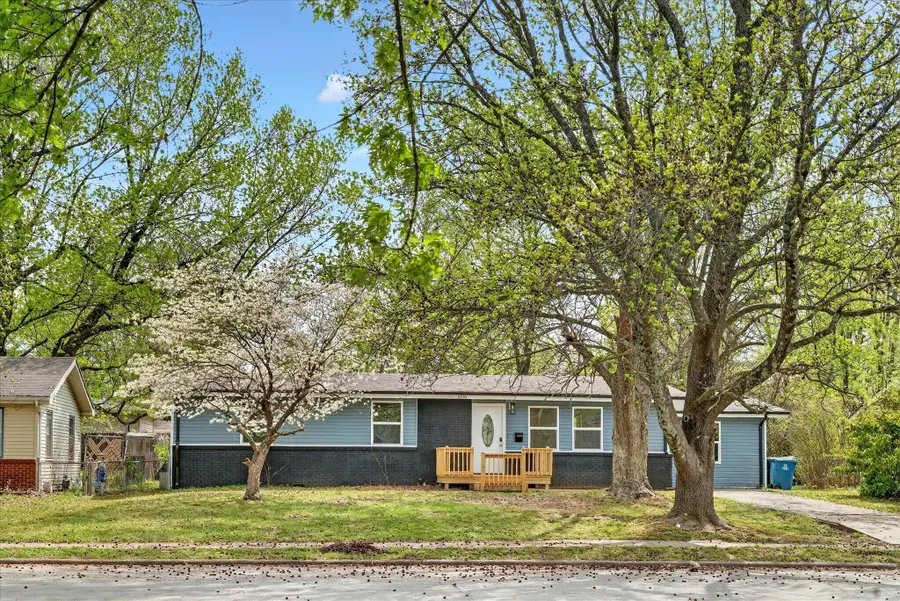 1036 E Morningside Street, Springfield, MO 65807 - #2