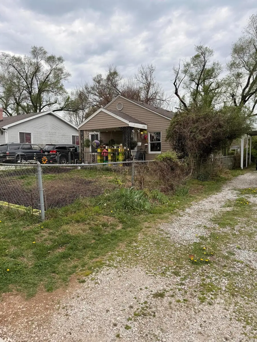 549 S West Avenue, Springfield, MO 65806 - #2