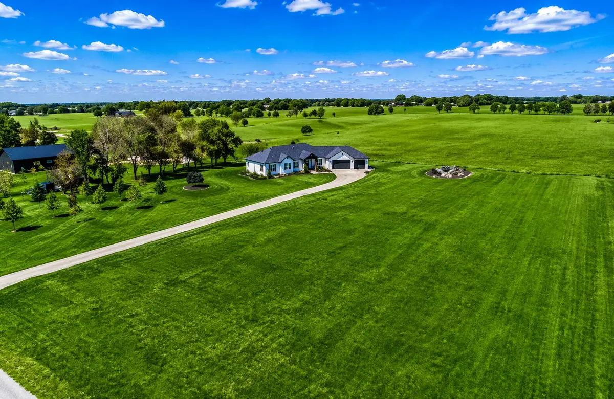 7990 E Farm Road 116, Strafford, MO 65757 - #1