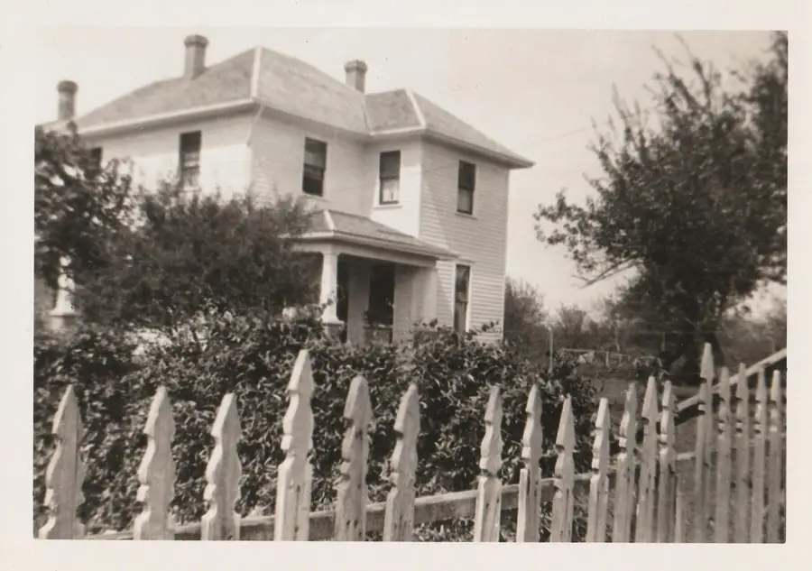 317 E Glenwood Street, Springfield, MO 65807 - #2